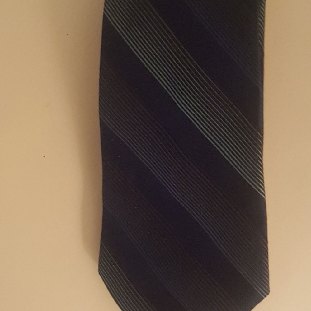 Mens necktie